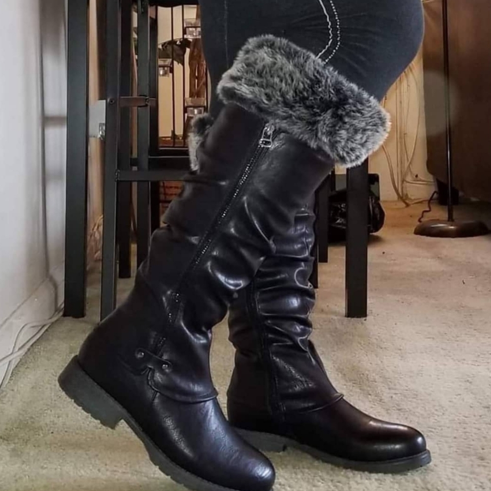 Boots - Picture 2 of 4